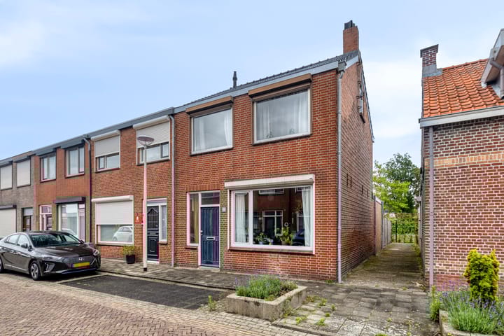 Foto 1 van Leeuwstraat 11