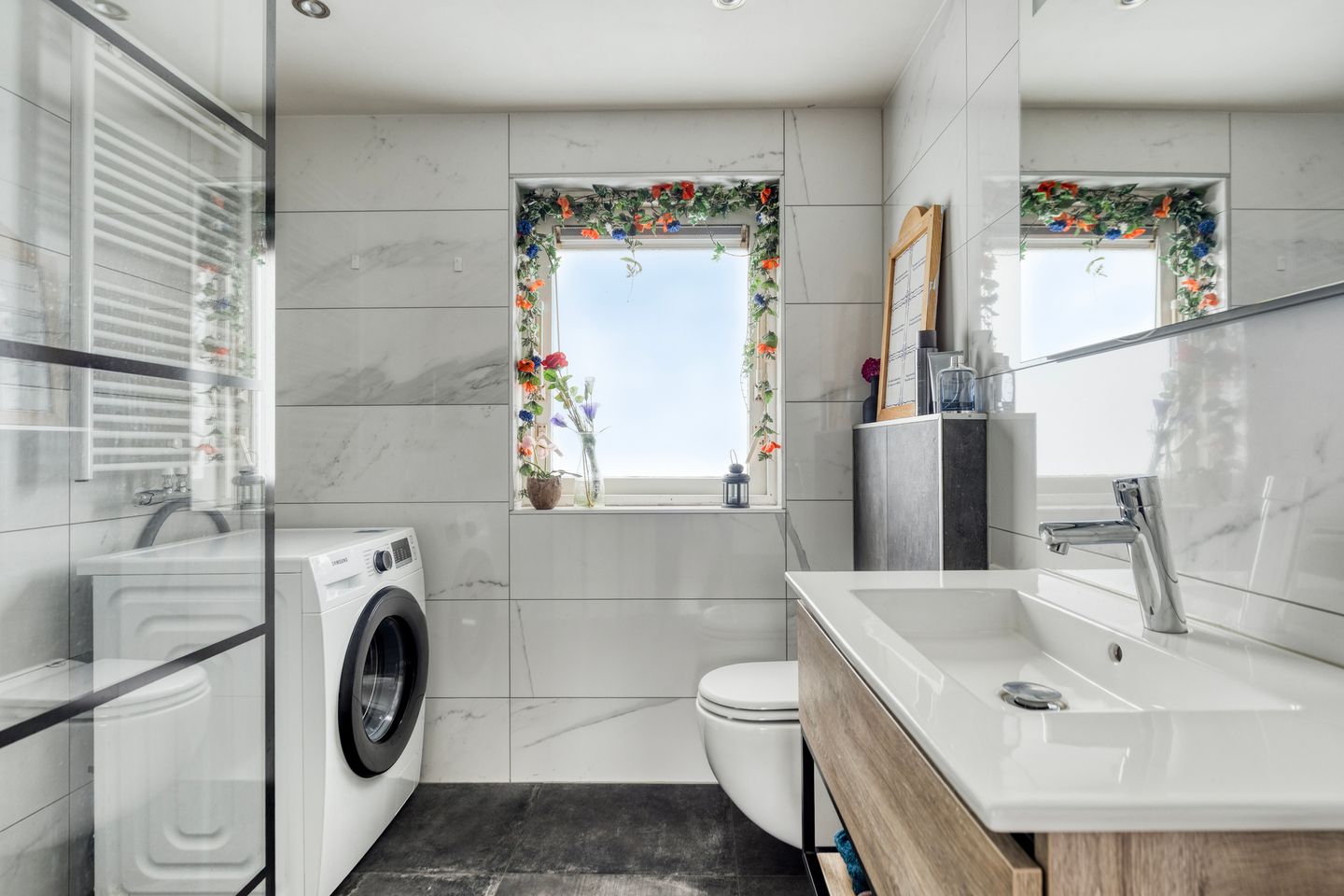 Foto 19 van Leeuwstraat 11