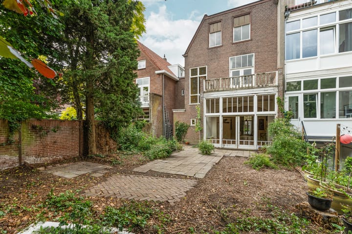 Foto 72 van van Slichtenhorststraat 71