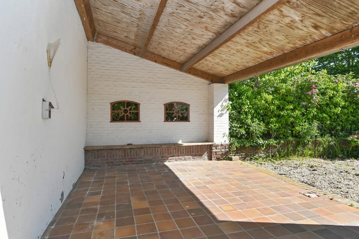 Photo 9 of Mortel 33