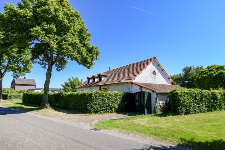 Photo 24 of Mortel 33