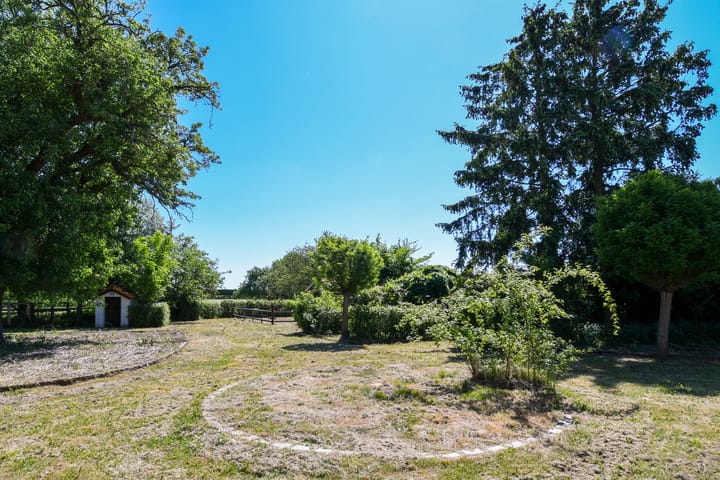 Photo 46 of Mortel 33