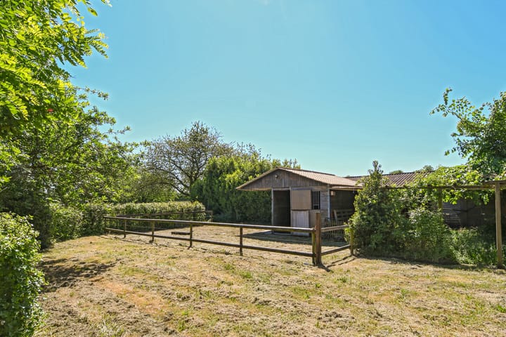 Photo 47 of Mortel 33