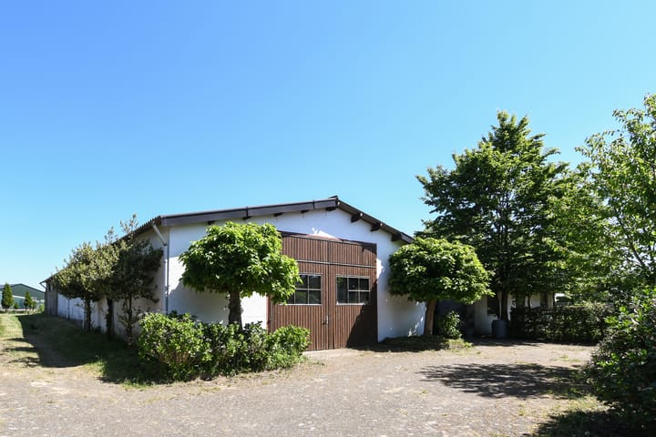 Photo 51 of Mortel 33