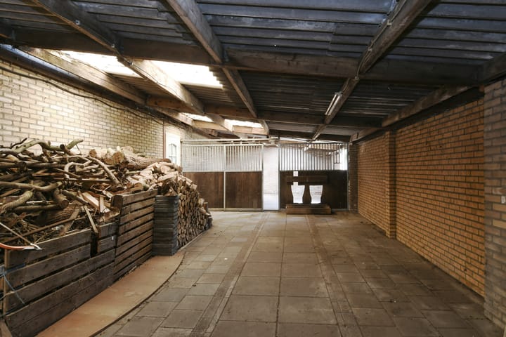 Photo 55 of Mortel 33