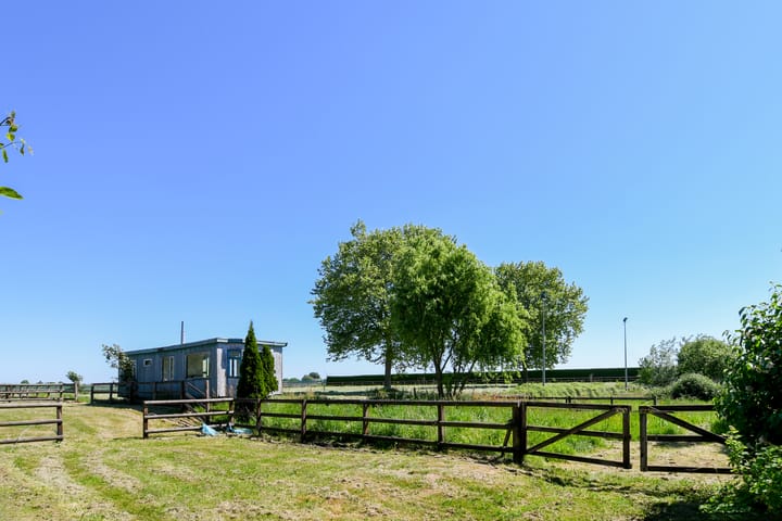 Photo 61 of Mortel 33