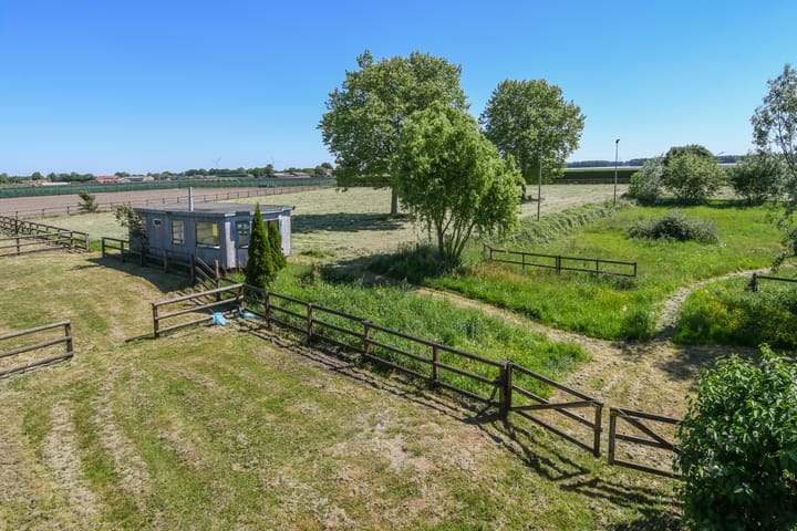 Photo 62 of Mortel 33