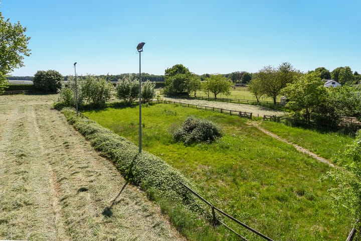 Photo 66 of Mortel 33