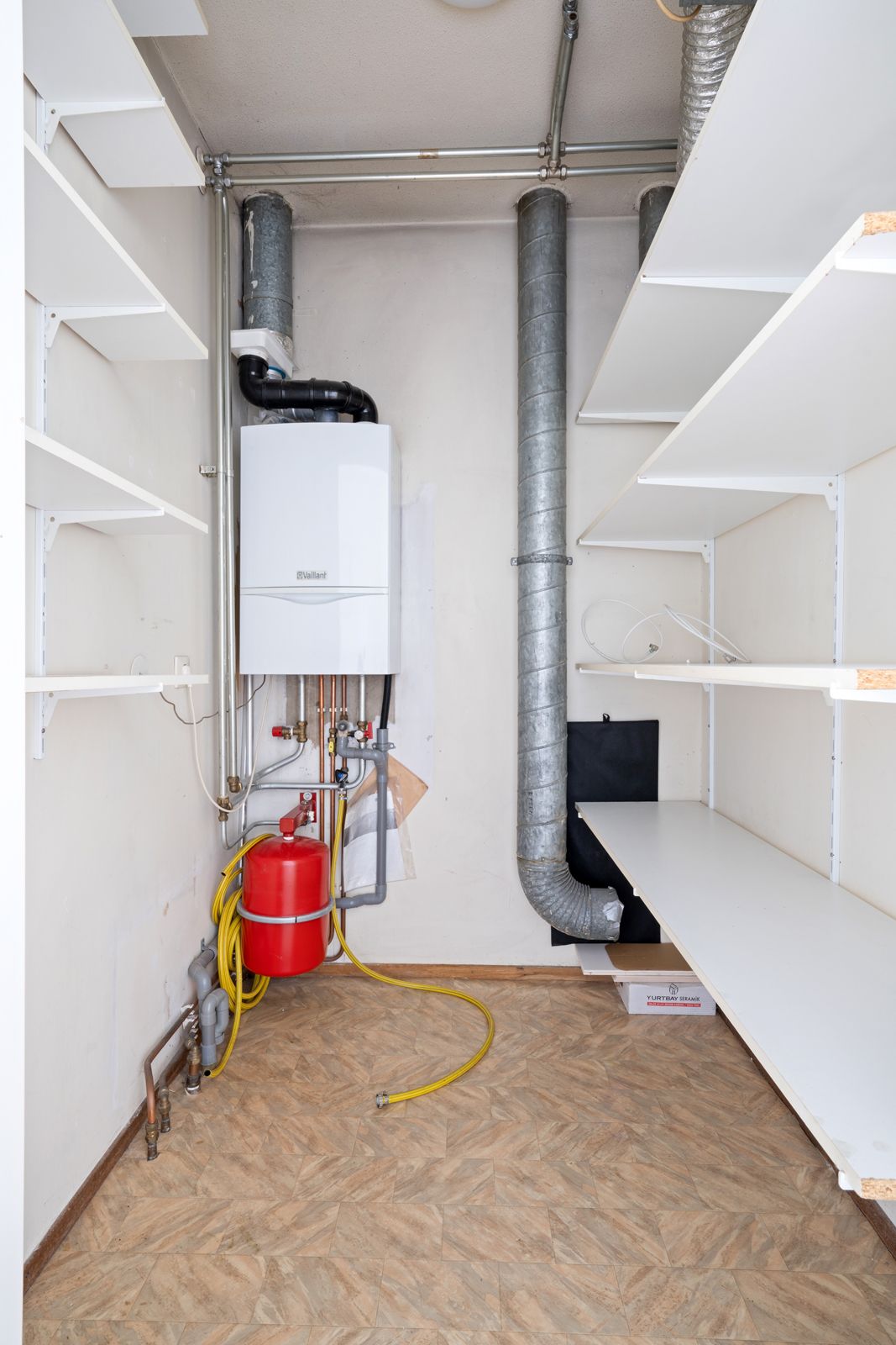 Photo 28 of Schoonhout 131