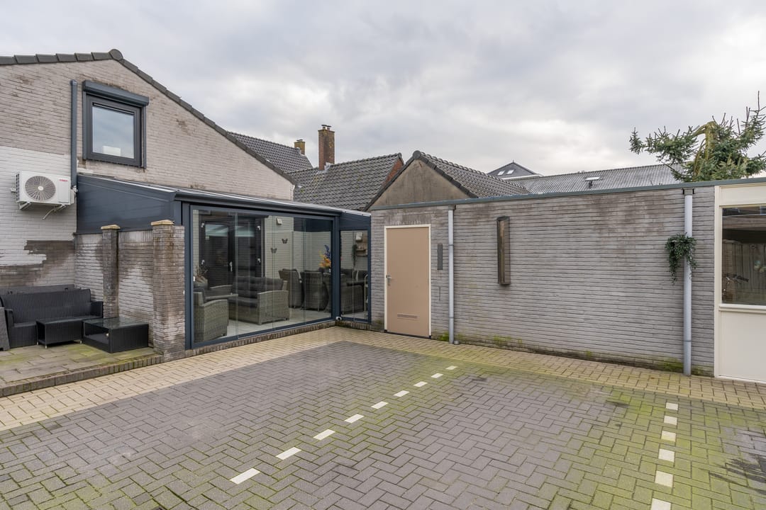 Foto 28 van Voorstraat 21-A