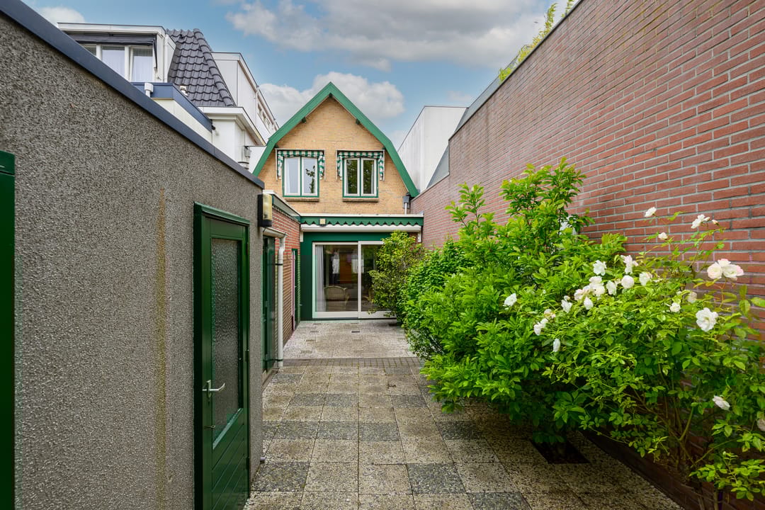 Photo 2 of Prins Hendrikstraat 35