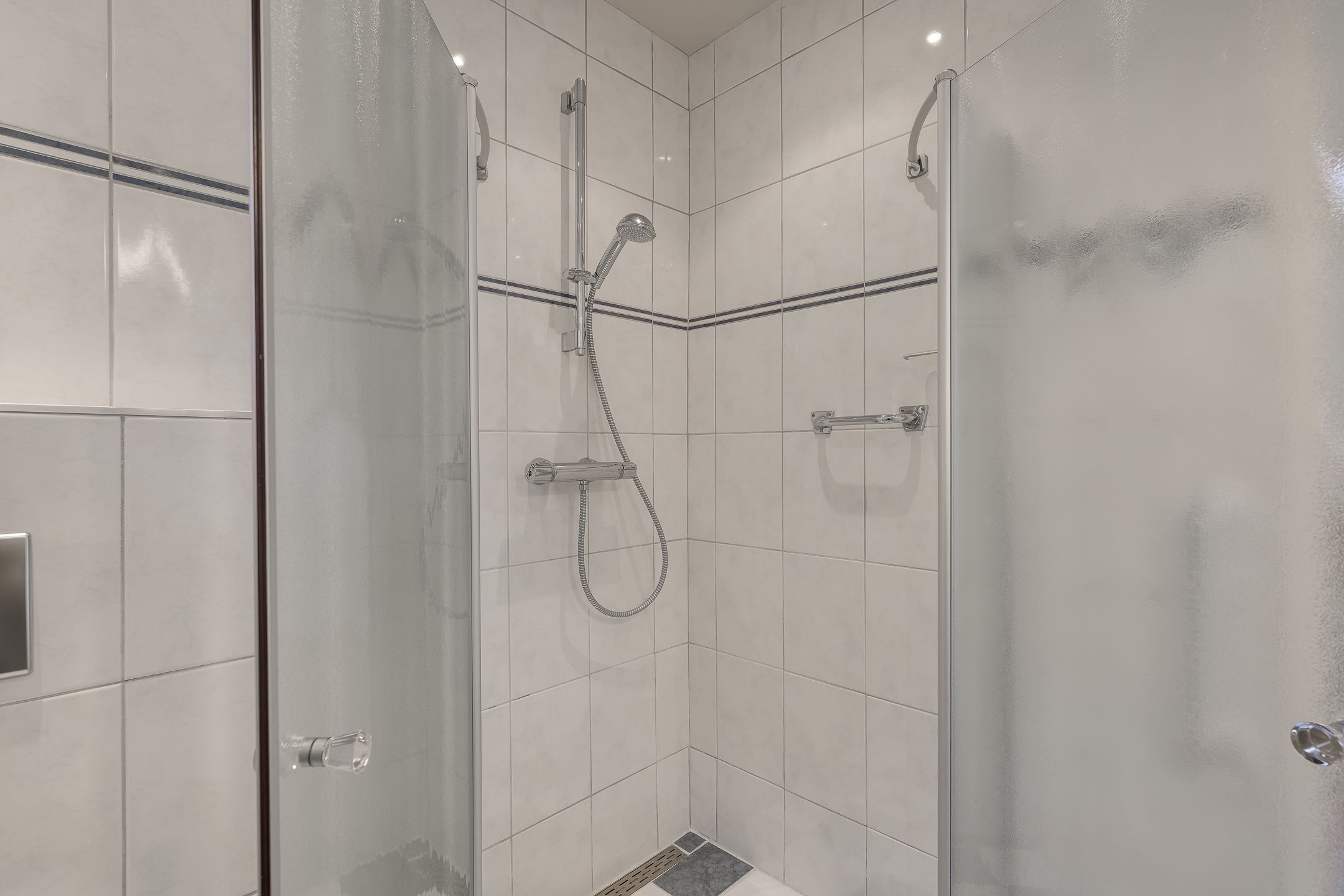 Photo 18 of Prins Hendrikstraat 35