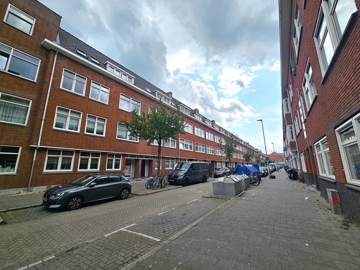 Photo 1 of Moerkerkestraat 84-A01