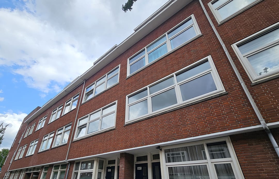 Photo 2 of Moerkerkestraat 84-A01