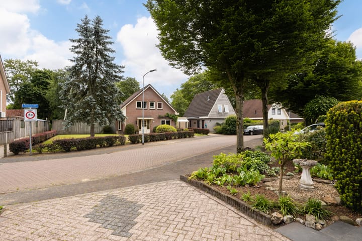 Foto 51 van Bentinckstraat 14