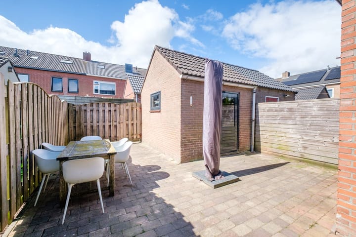 Foto 2 van Admiraal de Ruyterstraat 16