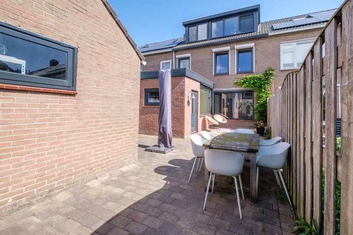 Foto 3 van Admiraal de Ruyterstraat 16