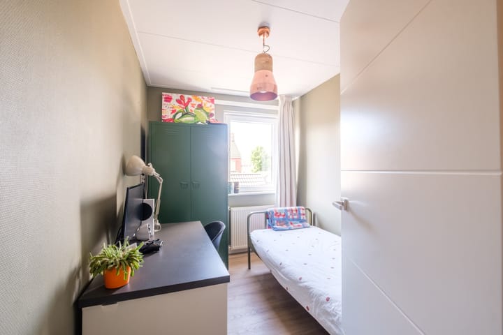 Foto 24 van Admiraal de Ruyterstraat 16