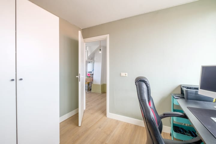 Foto 32 van Admiraal de Ruyterstraat 16