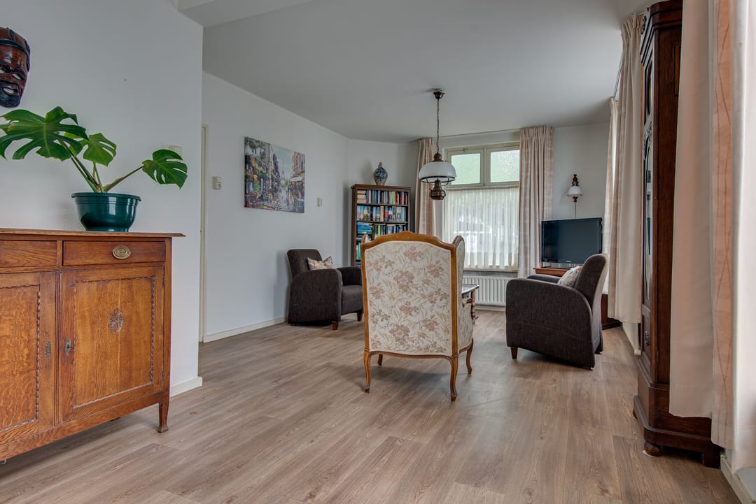 Foto 7 van van Meeuwenstraat 13