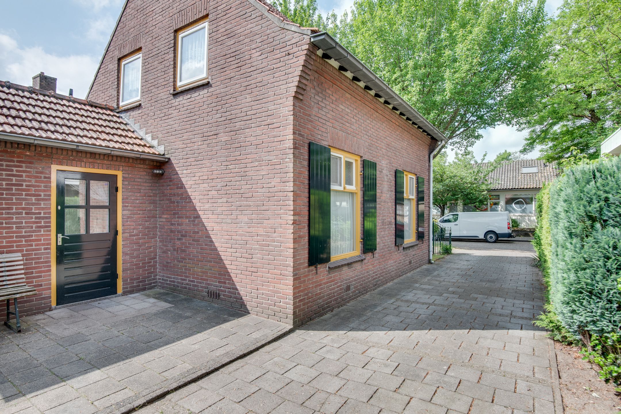 Foto 21 van van Meeuwenstraat 13