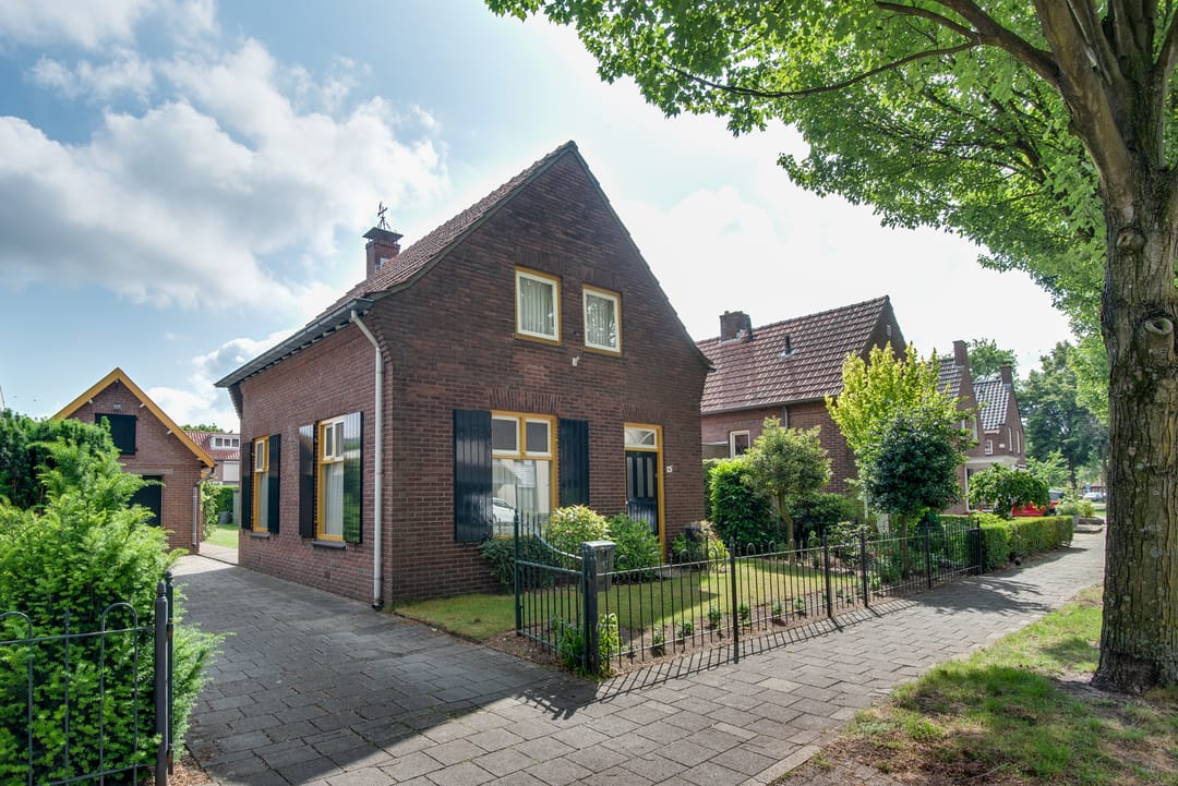 Foto 22 van van Meeuwenstraat 13