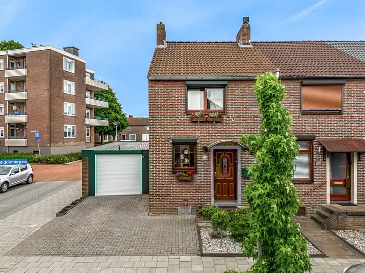 Foto 32 van Middelburgstraat 38