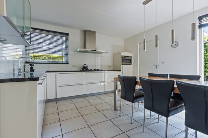 Foto 18 van Reling 6