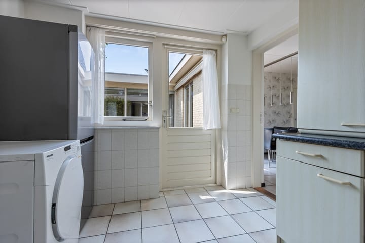 Foto 21 van Reling 6