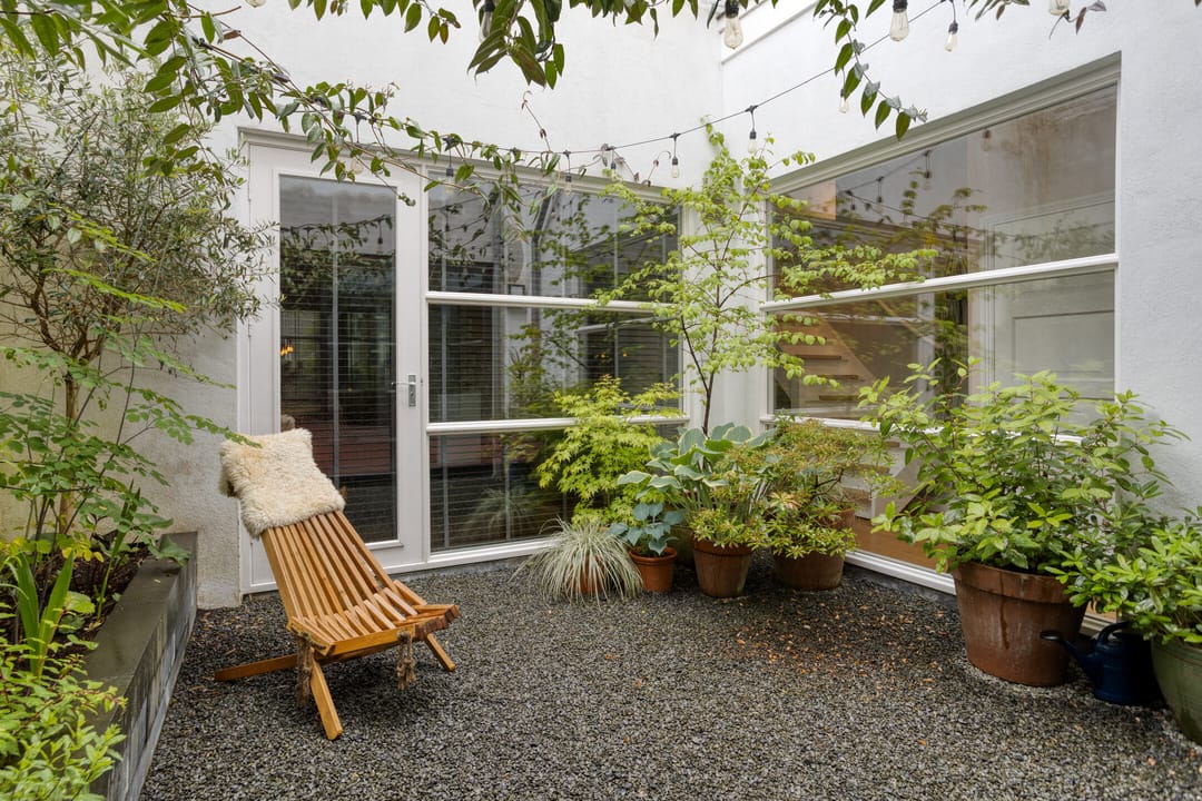 Photo 22 of Van Hasseltstraat 125