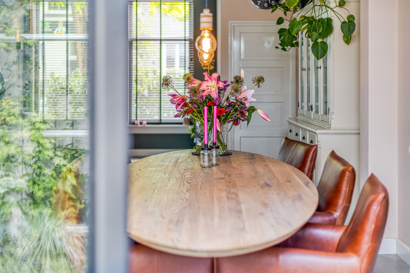 Photo 25 of Van Hasseltstraat 125