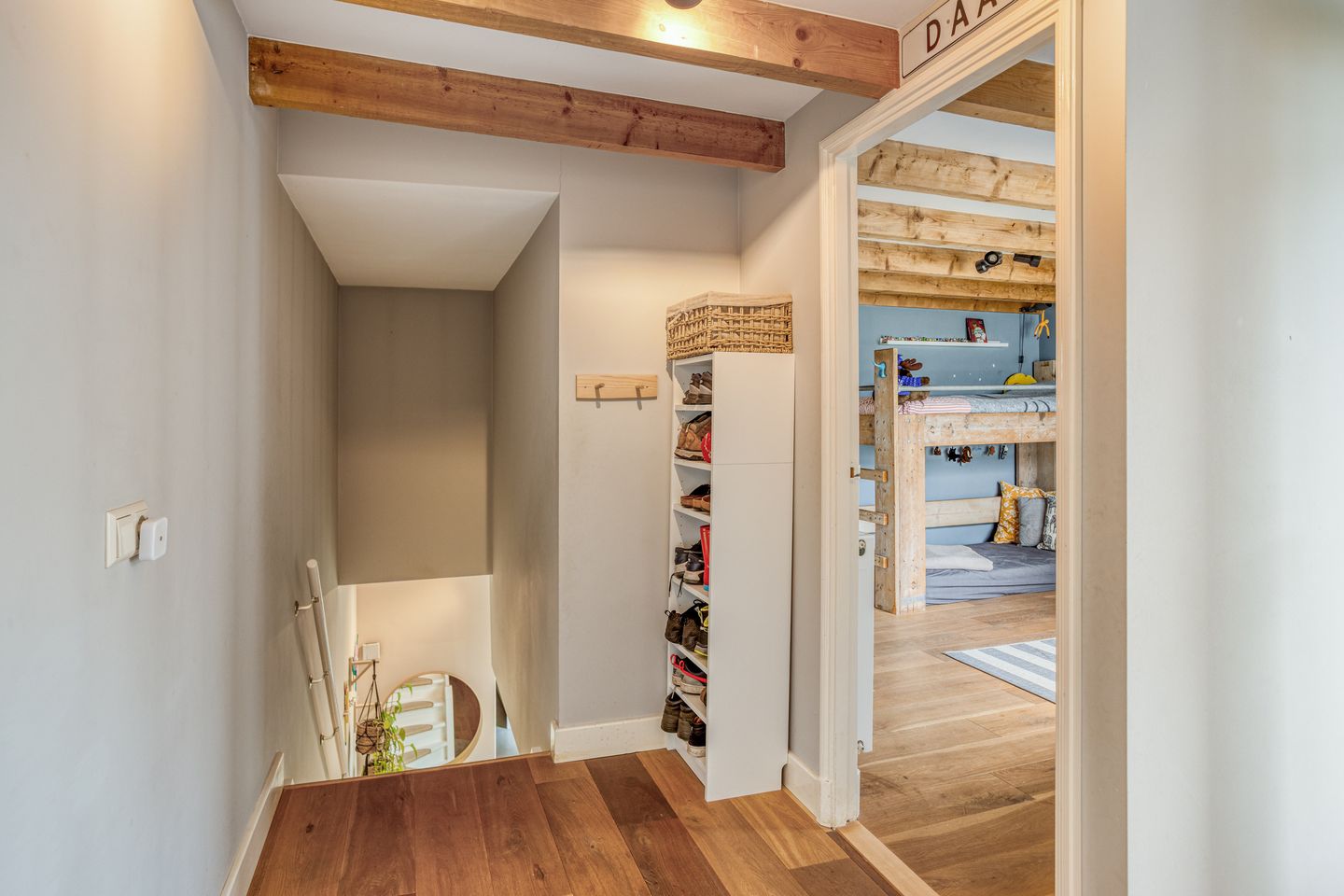 Photo 29 of Van Hasseltstraat 125