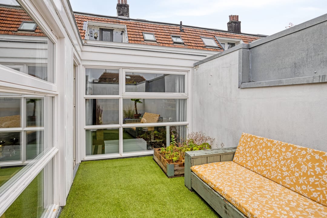 Photo 37 of Van Hasseltstraat 125