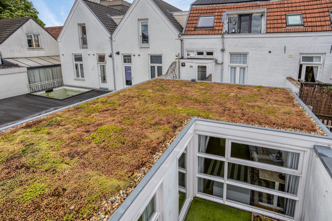 Photo 38 of Van Hasseltstraat 125