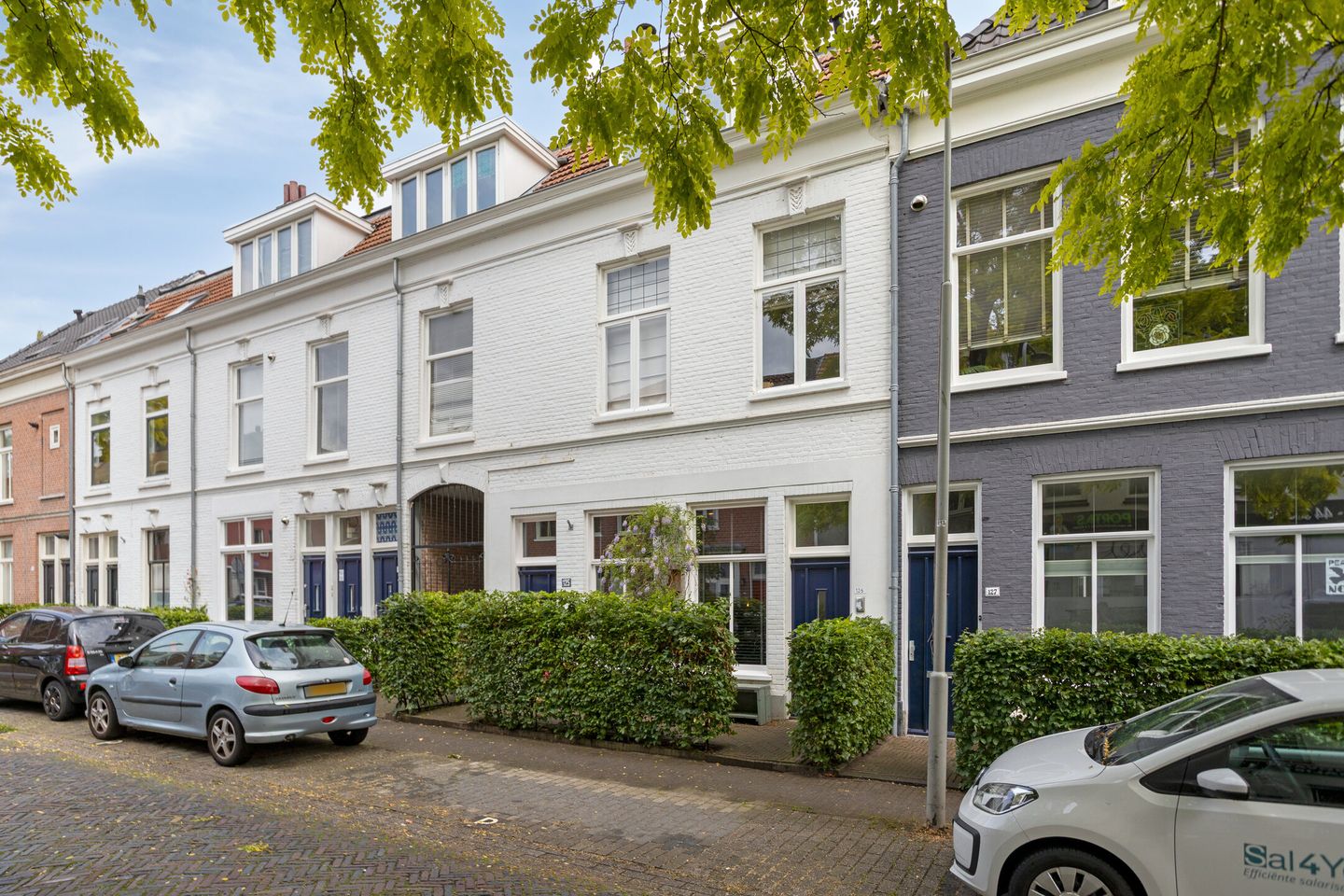 Photo 40 of Van Hasseltstraat 125