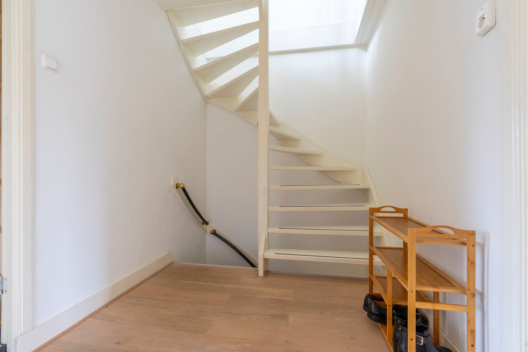 Foto 15 van Van 't Hoffstraat 27-A