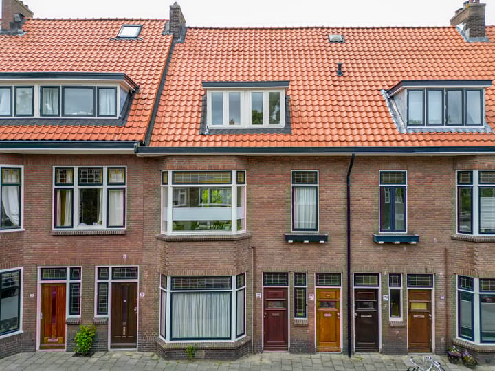 Foto 27 van Van 't Hoffstraat 27-A