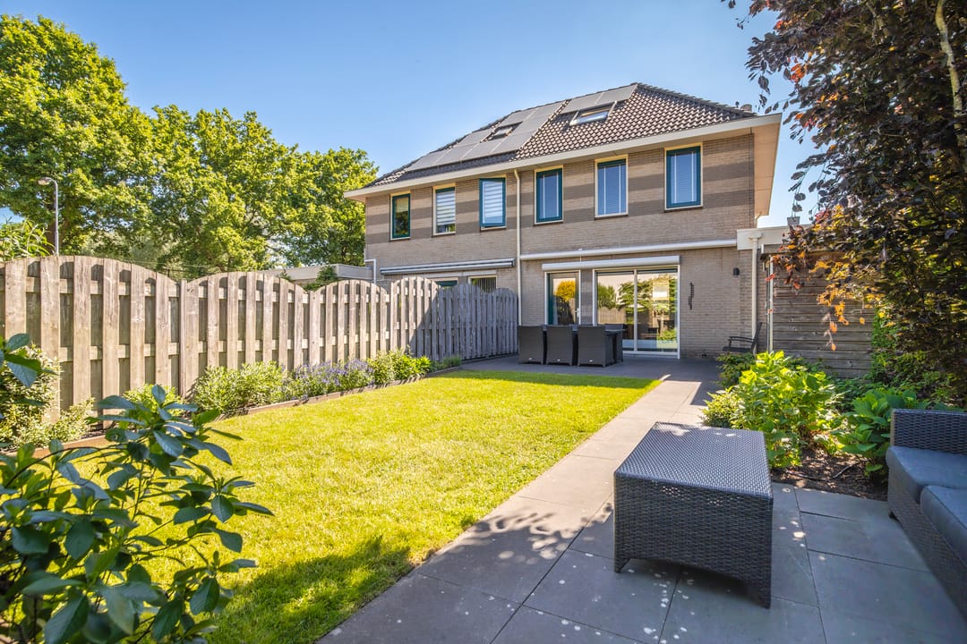 Photo 2 of Spinet 29