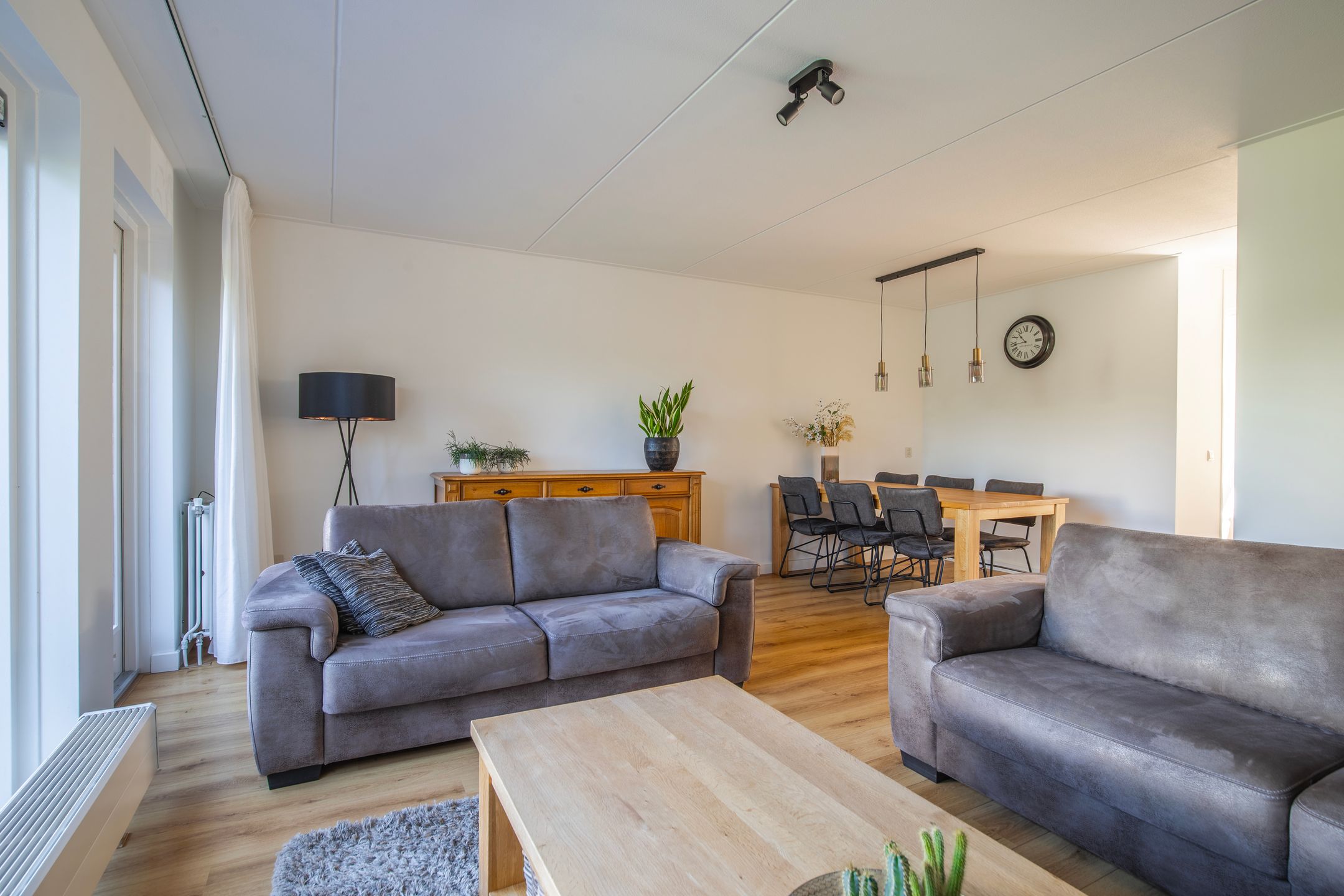 Photo 12 of Spinet 29