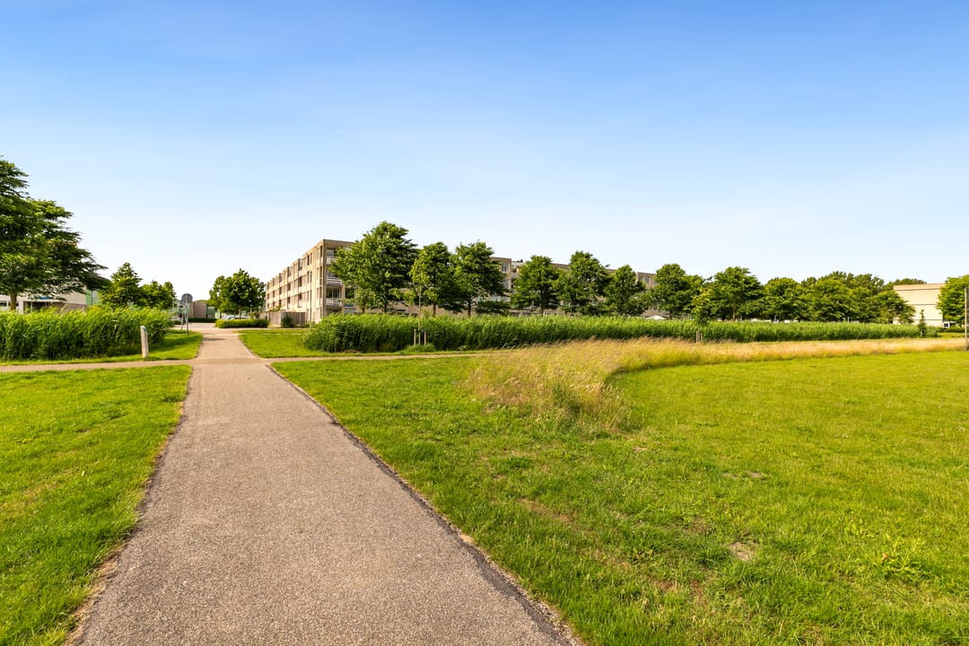 Foto 38 van J.T.P. Bijhouwerhof 83