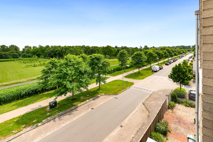 Foto 41 van J.T.P. Bijhouwerhof 83