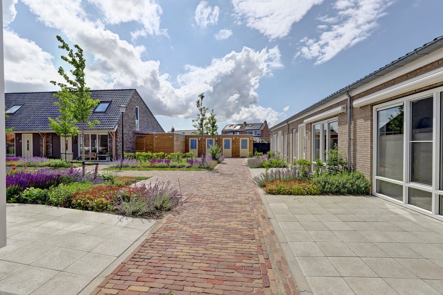 Foto 1 van Abdijstraat 2-003