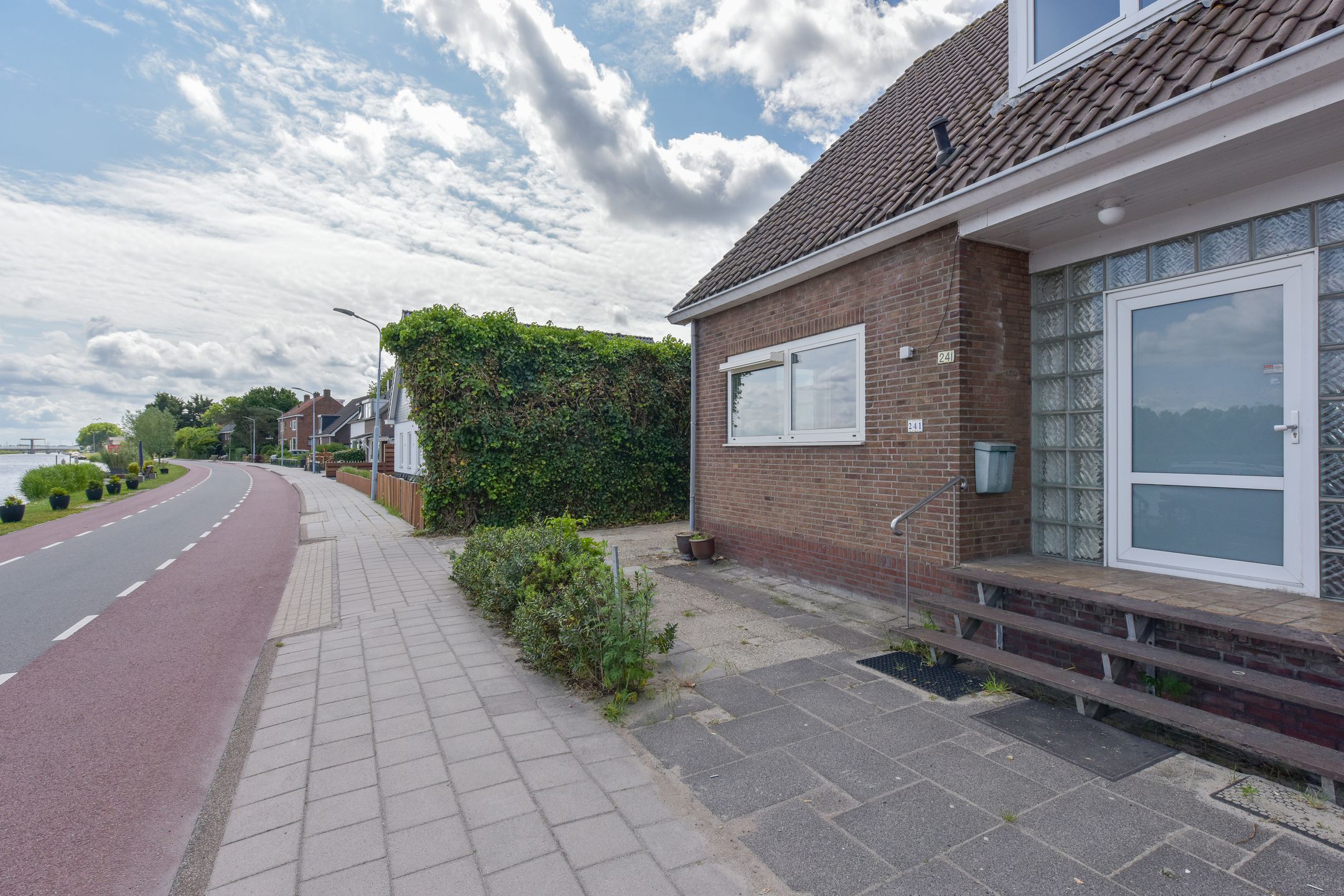 Foto 30 van Lijnderdijk 241