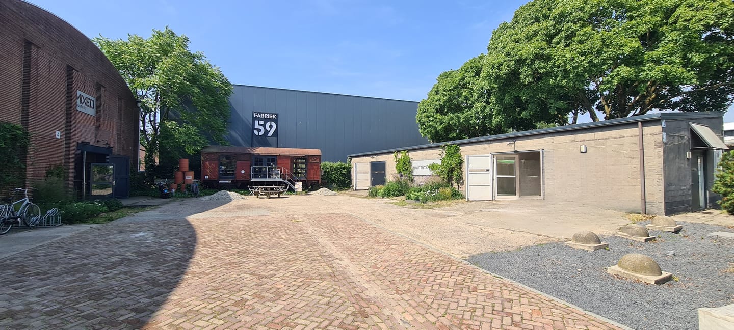 Bekijk foto 1 van Lovensekanaaldijk 43
