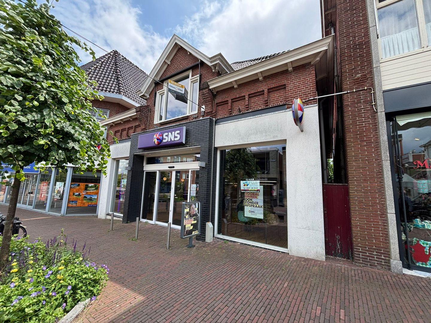 View photo 3 of Grotestraat 38