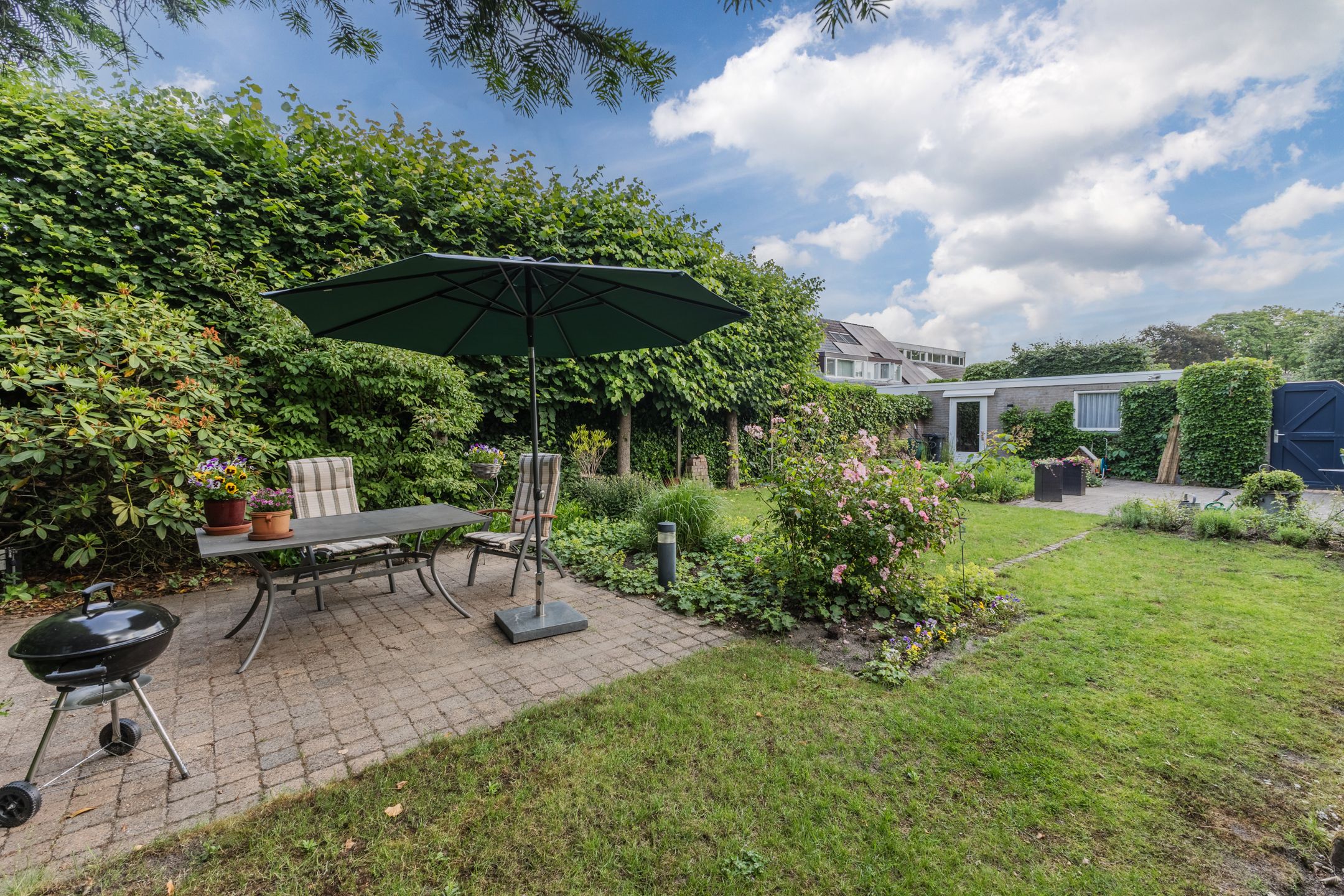 Photo 3 of Mercury 8