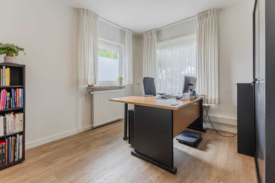 Photo 13 of Mercury 8