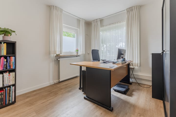 Foto 13 van Mercury 8