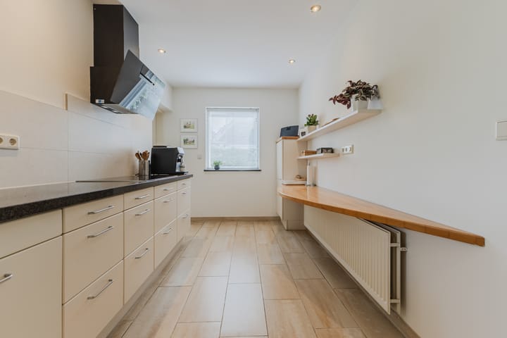 Foto 17 van Mercury 8