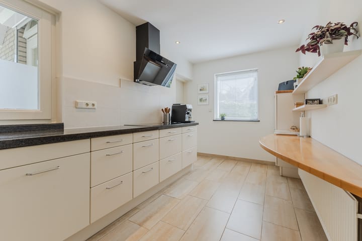 Foto 18 van Mercury 8